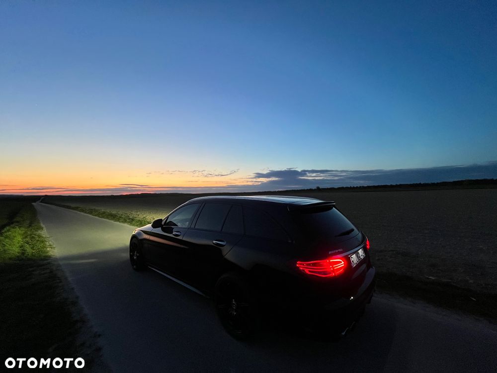 Mercedes-Benz Klasa C 43 AMG 4MATIC - 35