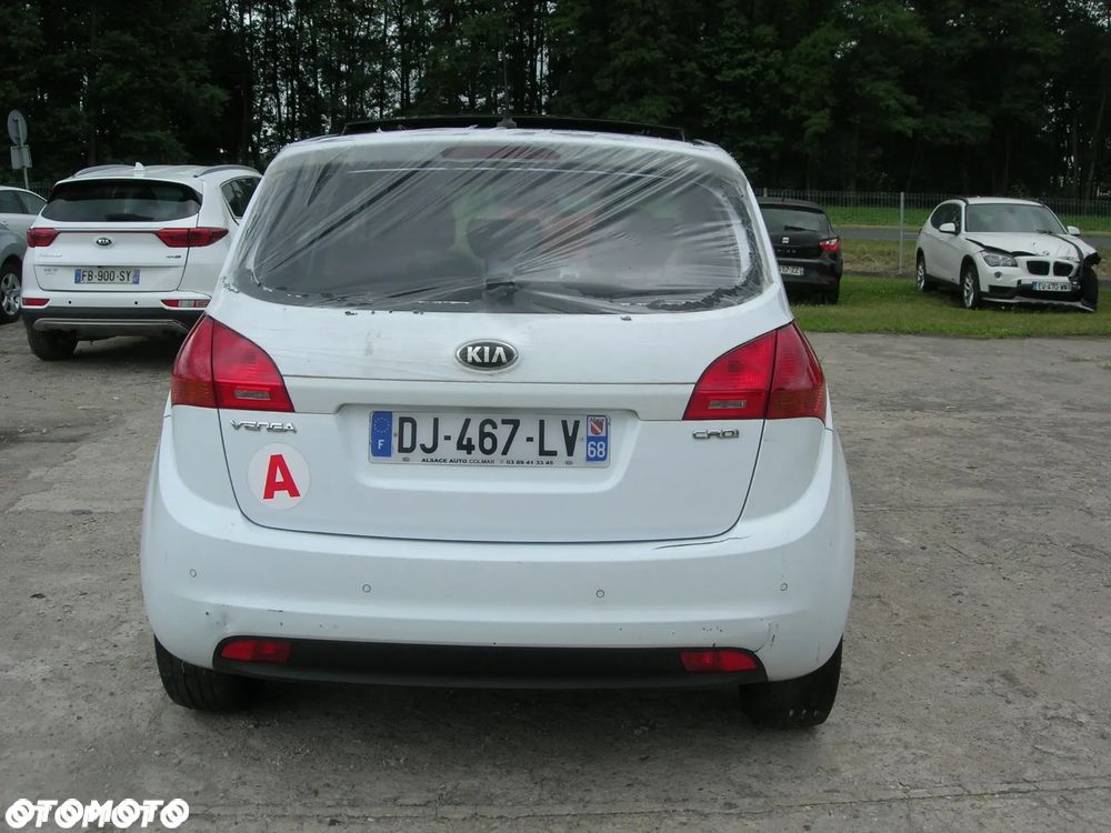 Kia Venga - 8