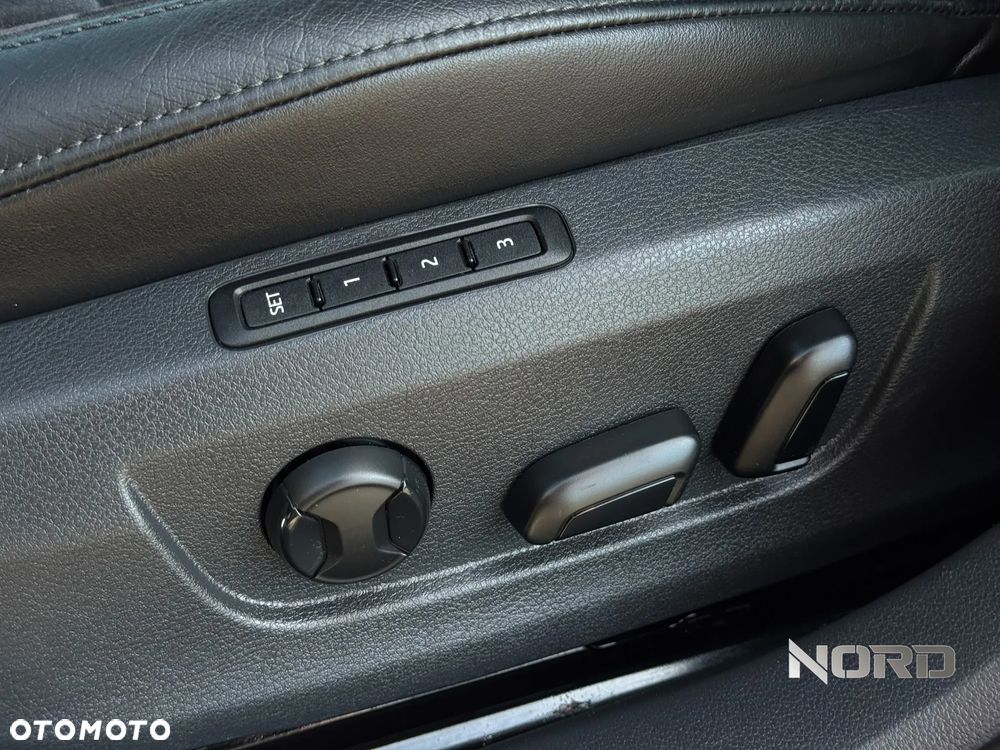 Skoda Superb 2.0 TDI DSG Style - 32