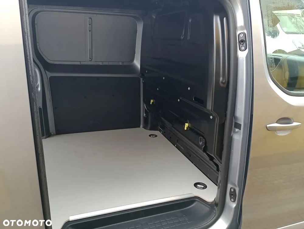 Opel Vivaro Extra Long - 9