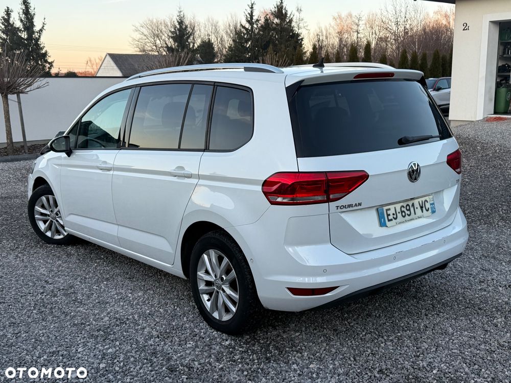 Volkswagen Touran 1.6 TDI SCR (BlueMotion Technology) DSG Comfortline - 16