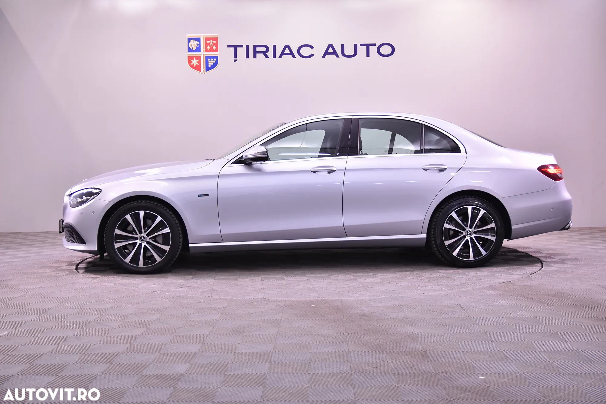 Mercedes-Benz E 300 MHEV Aut. - 2
