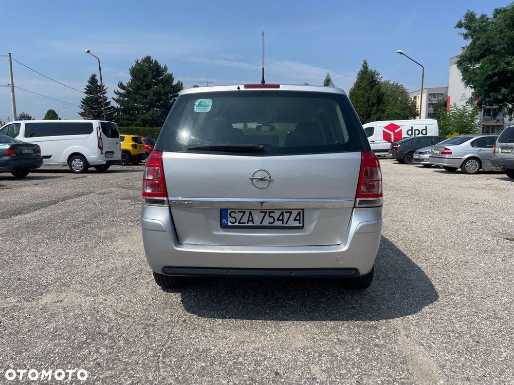 Opel Zafira - 4