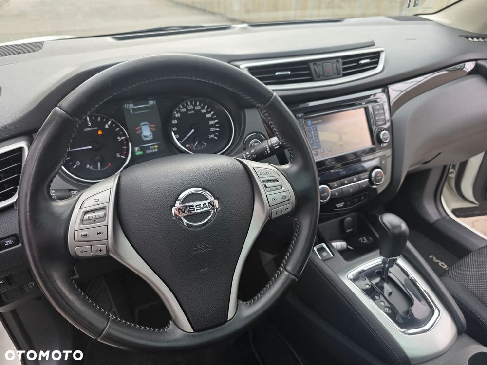 Nissan Qashqai 1.6 dCi Xtronic TEKNA+ - 24