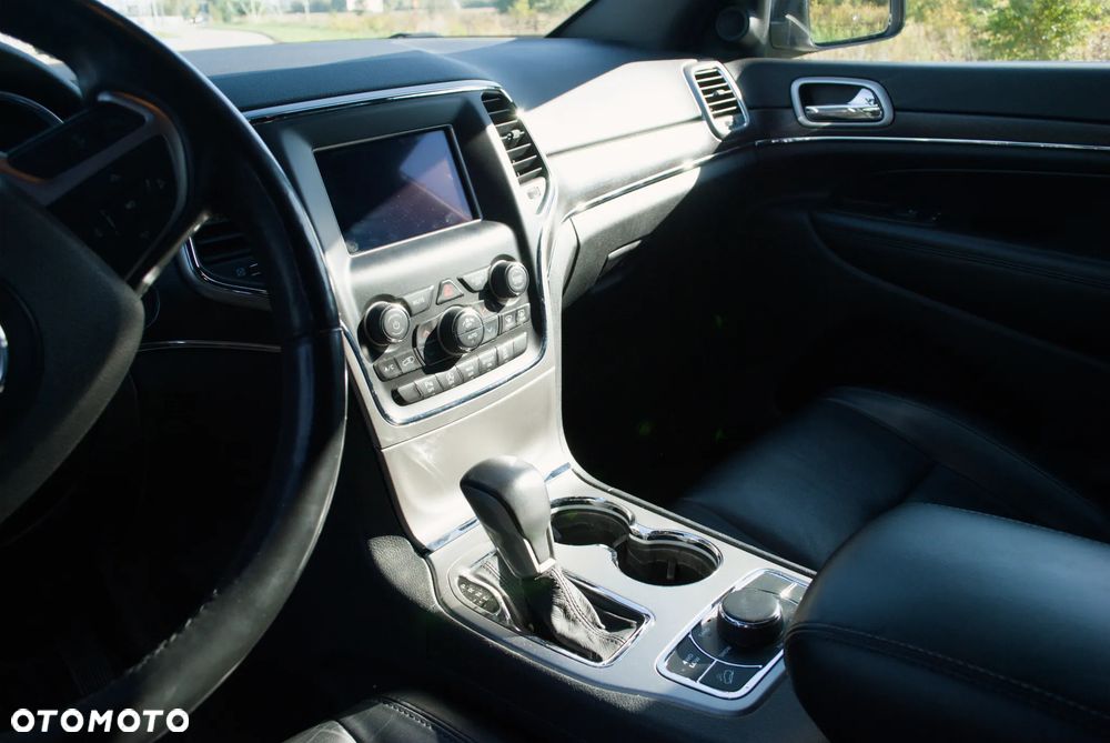 Jeep Grand Cherokee - 11