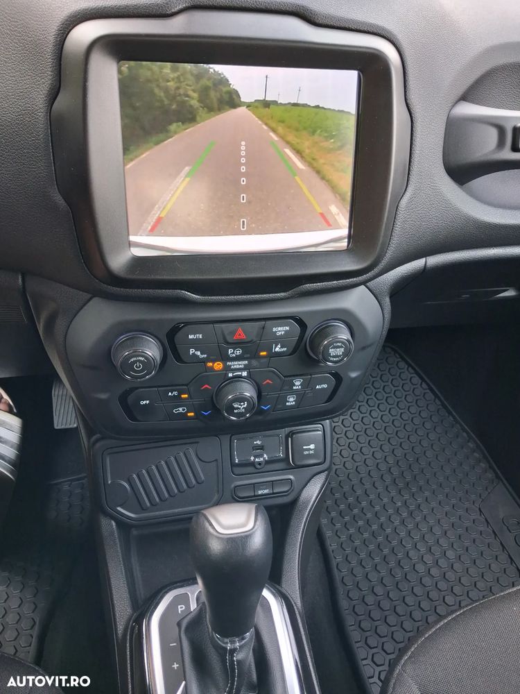 Jeep Renegade 1.3 Turbo 4x2 DDCT6 80th Anniversary - 9