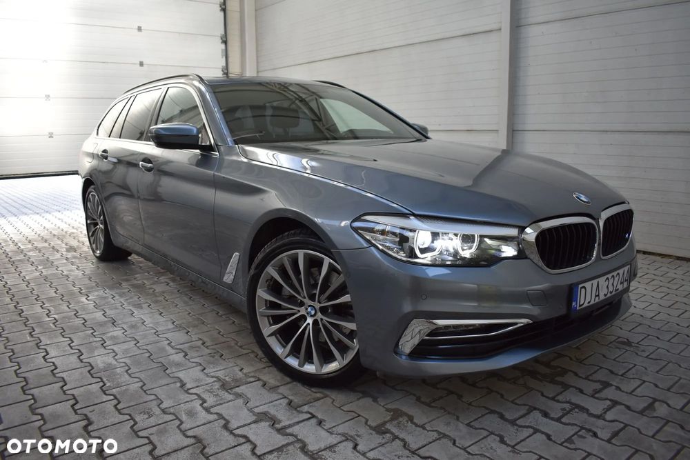 BMW Seria 5 520d xDrive Luxury Line - 1