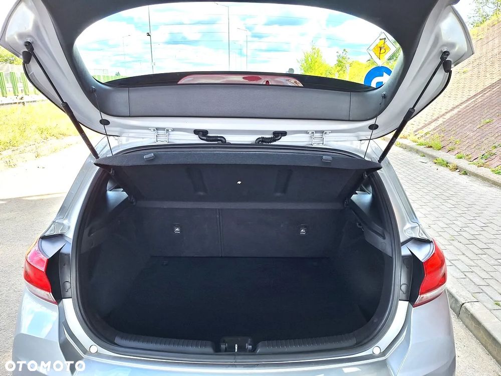 Hyundai i30 1.5 DPI Classic + - 8