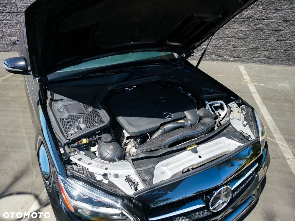 Mercedes-Benz Klasa C 300 9G-TRONIC AMG Line - 8