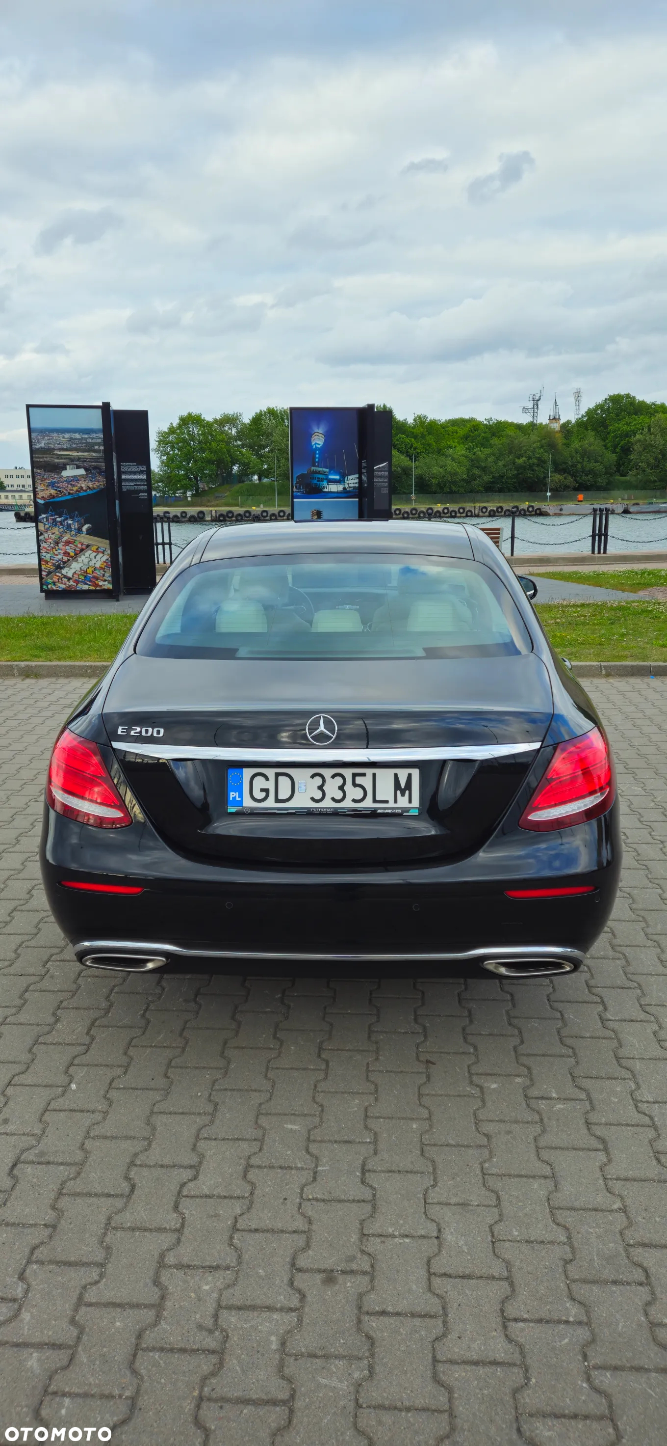 Mercedes-Benz Klasa E 200 9G-TRONIC - 4