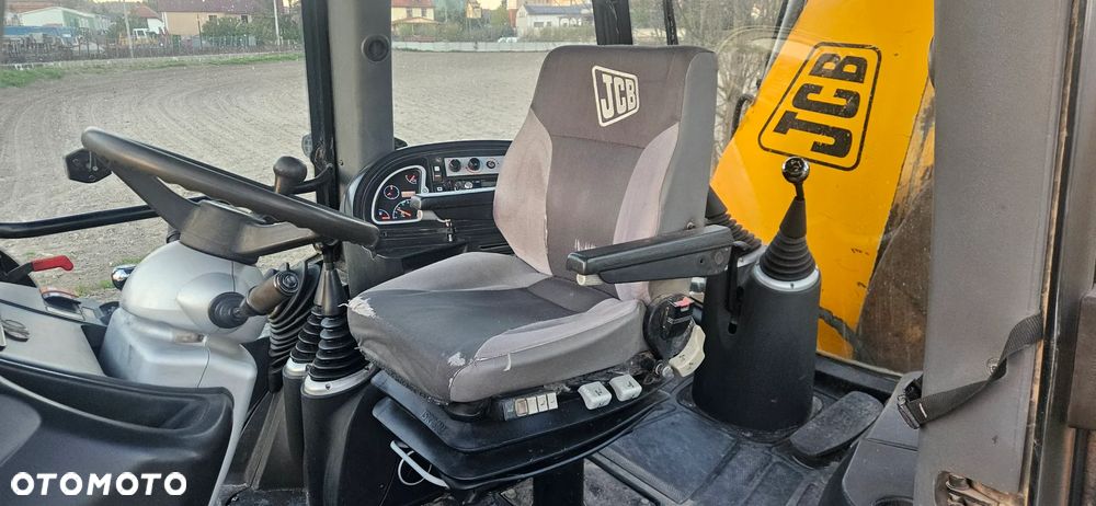 JCB 3CX - 7