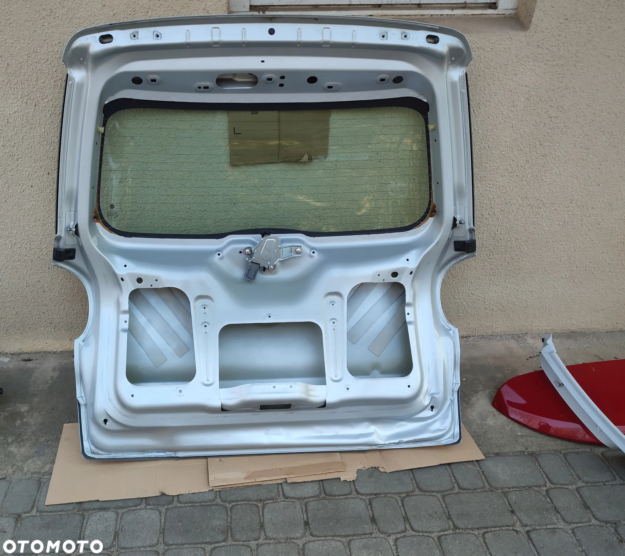 FIAT 500L Klapa bagażnika po lifcie 2018 kolor srebrny - 14