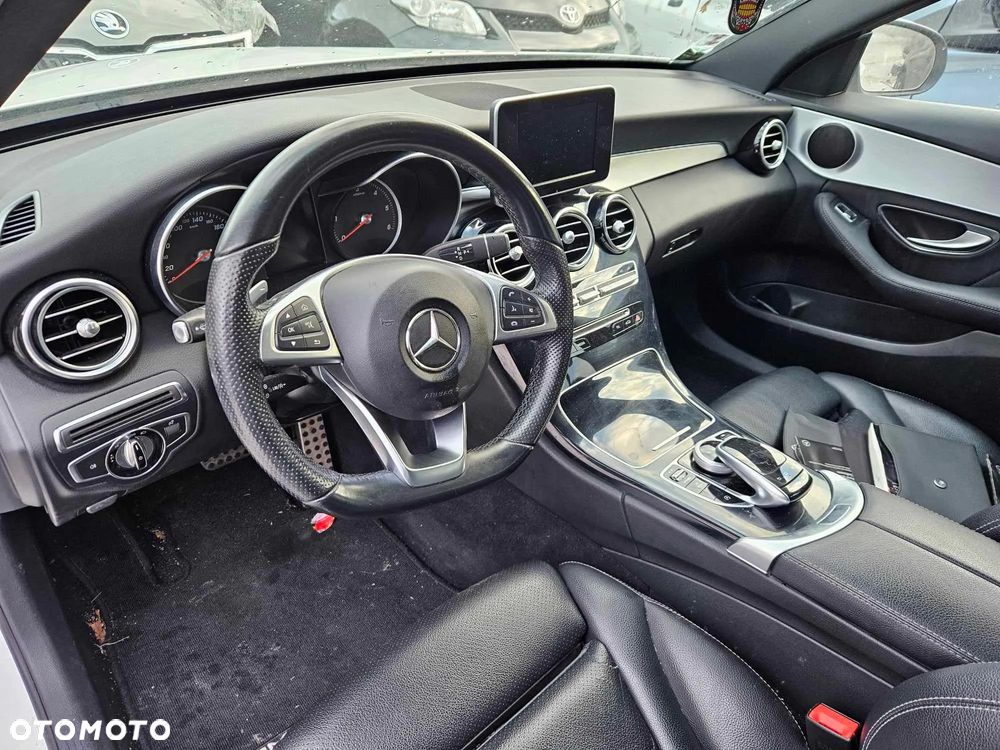 Mercedes-Benz Klasa C 220 d T 9G-TRONIC AMG Line - 3