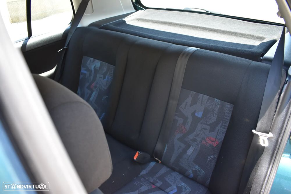 VW Golf 1.6 GT - 11