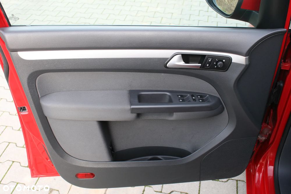 Volkswagen Touran - 18