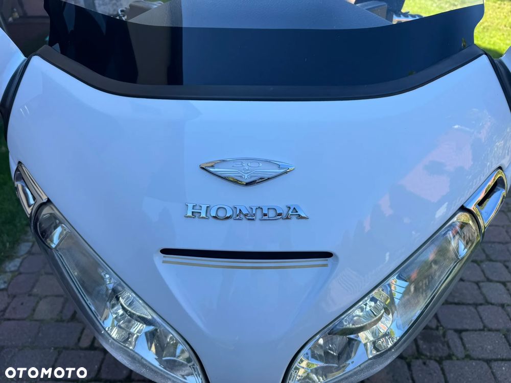 Honda GL - 10