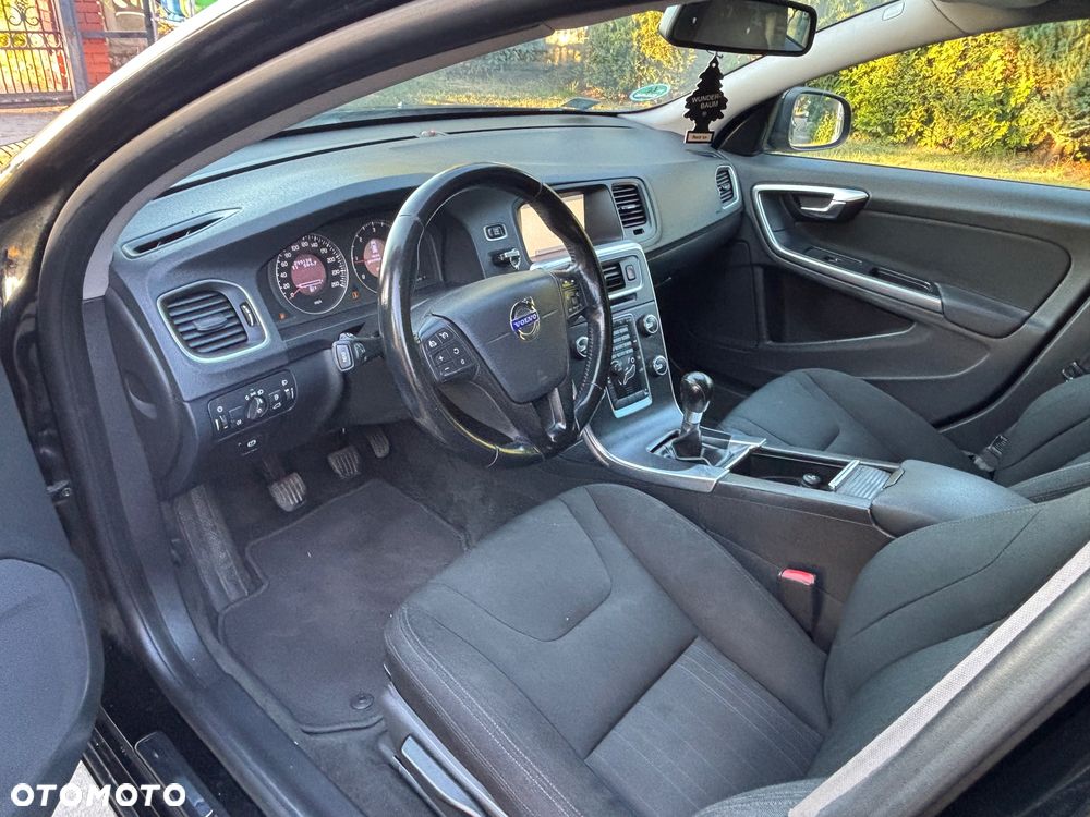 Volvo V60 D4 Business Edition - 27