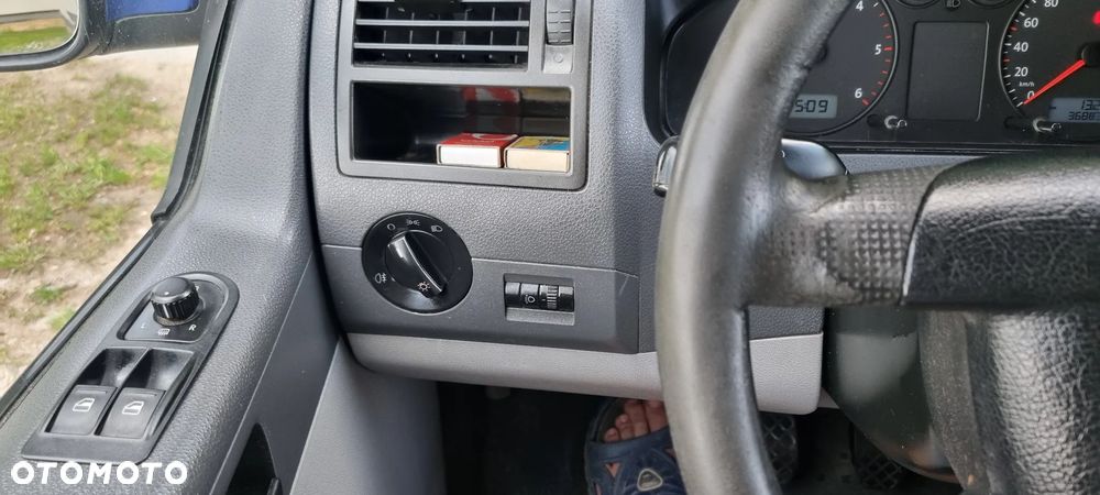 Volkswagen Transporter - 11