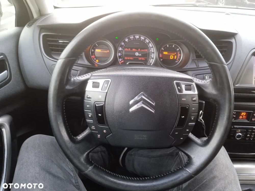 Citroën C5 2.0 16V Confort - 16