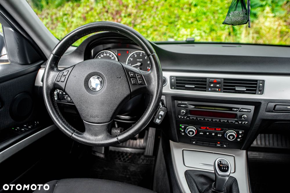 BMW Seria 3 320i Edition Lifestyle - 17