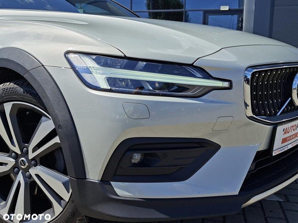 Volvo V60 Cross Country - 7