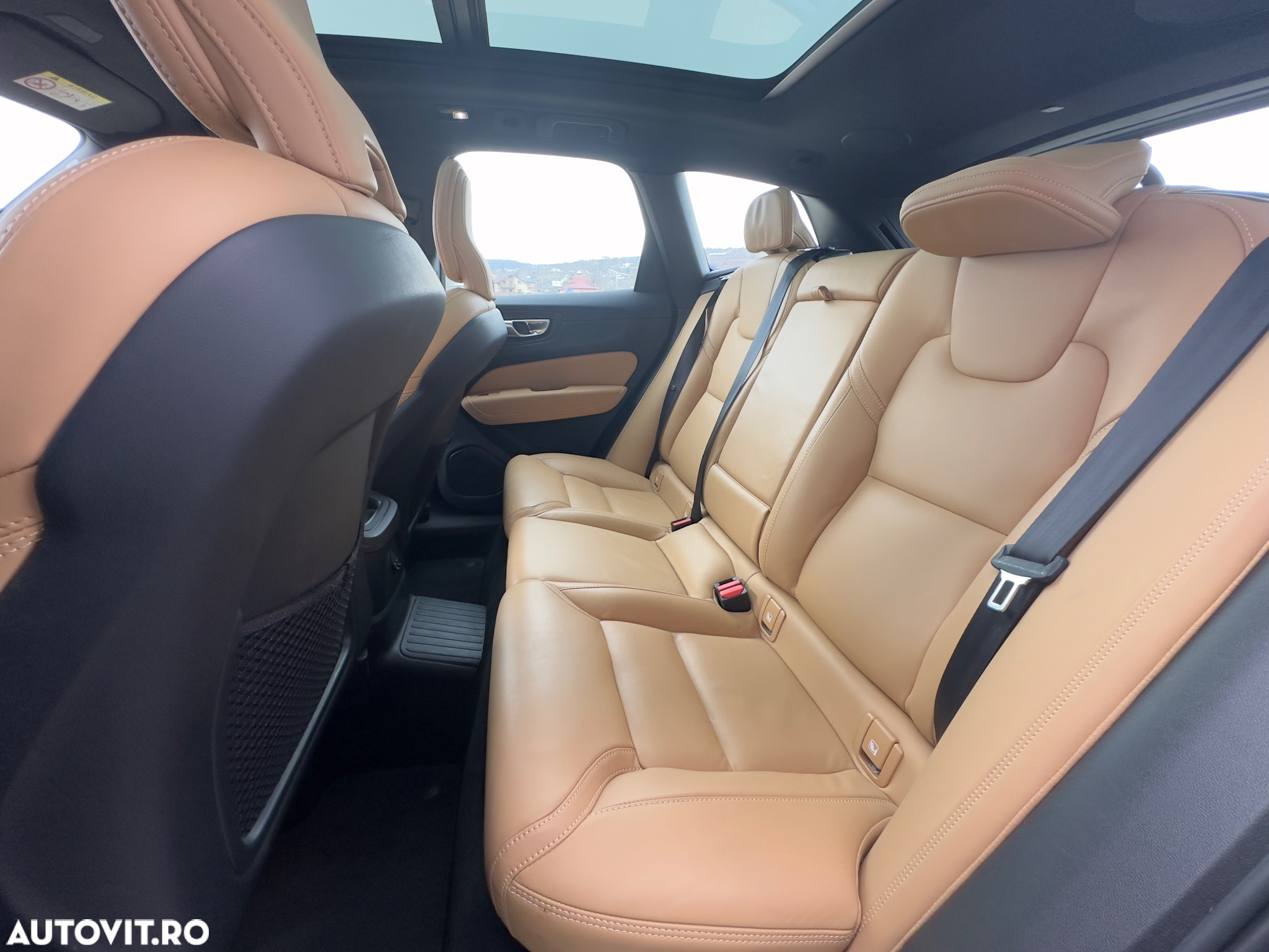 Volvo XC 60 T6 AWD Recharge Geartronic Inscription - 17