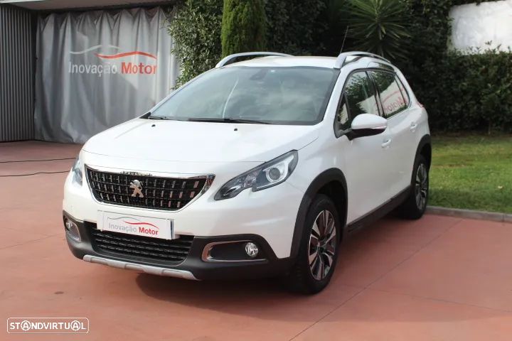 Peugeot 2008 1.2 PureTech Allure - 4