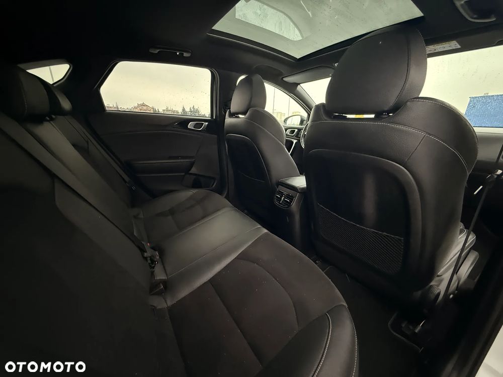 Kia ProCeed 1.6 CRDi GT Line DCT - 25