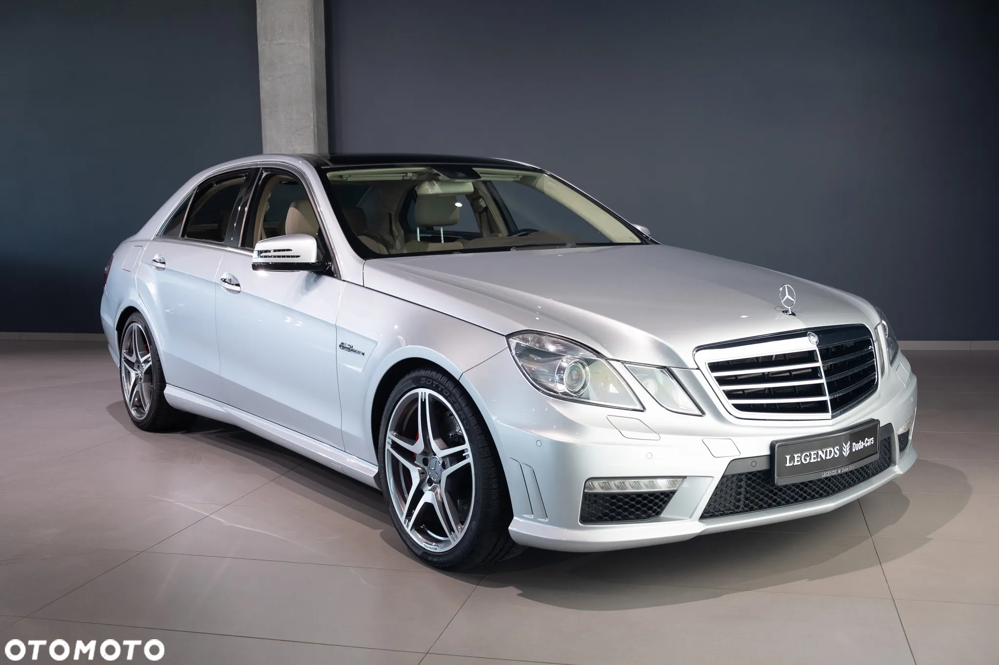 Mercedes-Benz Klasa E 63 AMG - 8
