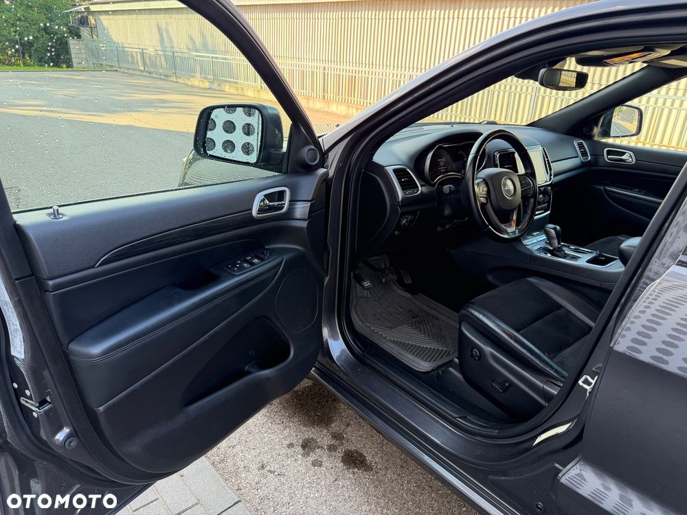 Jeep Grand Cherokee - 15