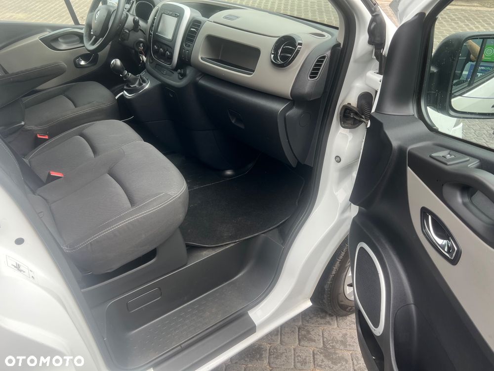 Renault Trafic - 22