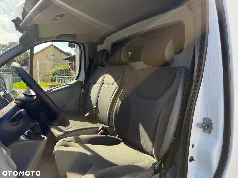 Opel Vivaro - 12