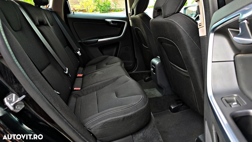 Volvo XC 60 D3 Geartronic Momentum - 8