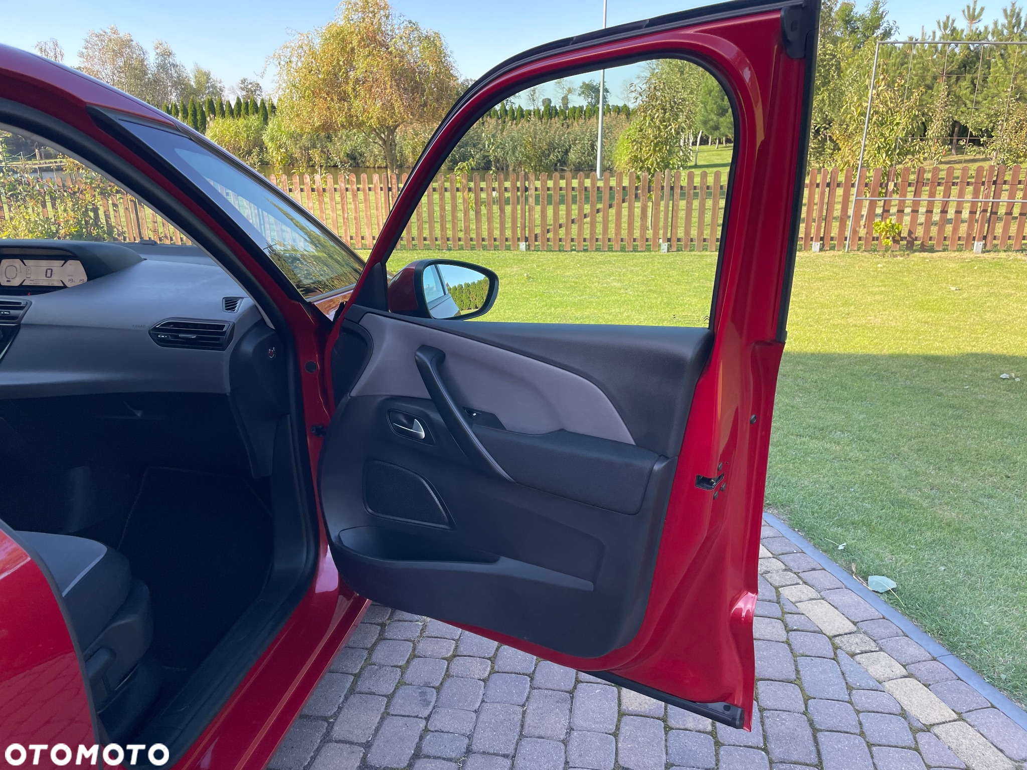 Citroën C4 Picasso - 25