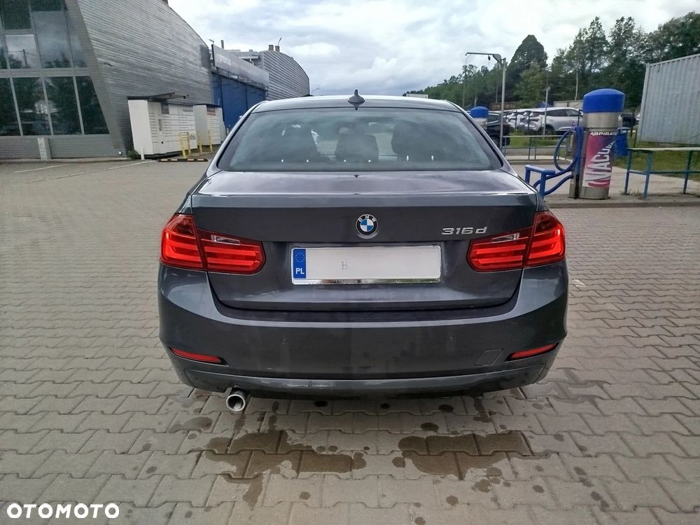 BMW Seria 3 318d DPF - 6