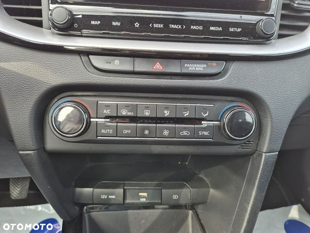 Kia Ceed - 24