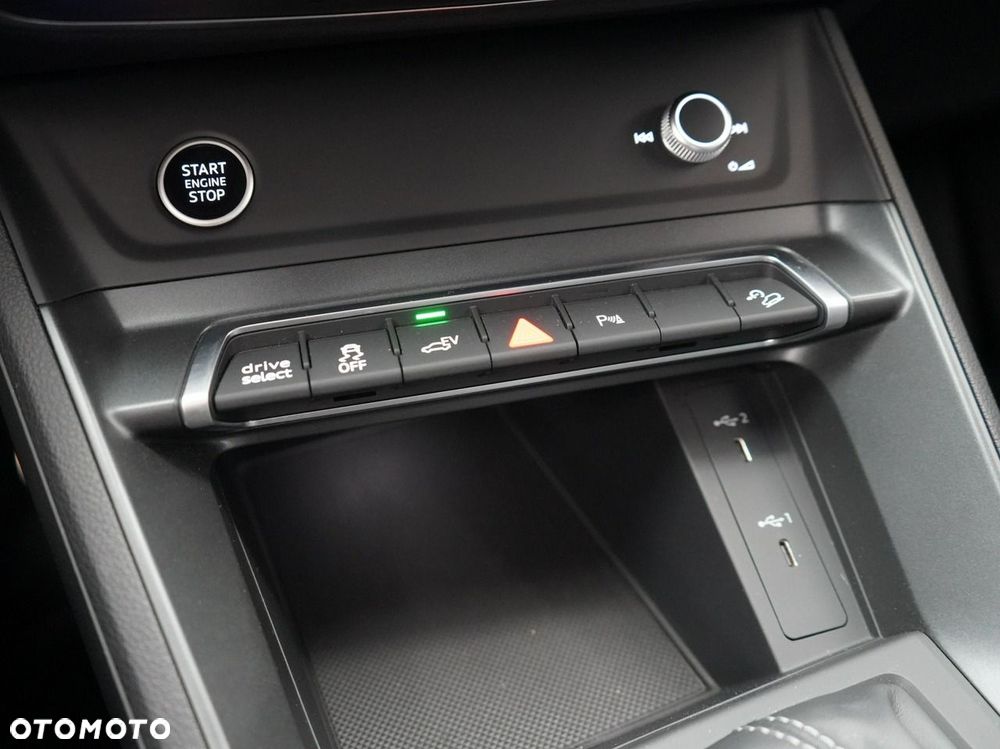 Audi Q3 - 22