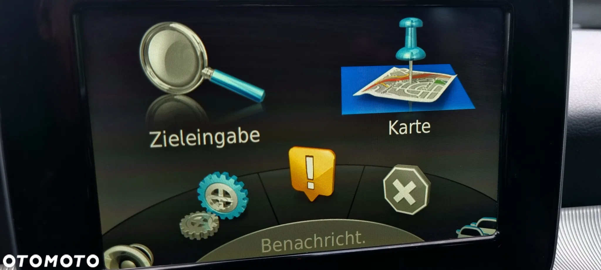 Mercedes-Benz CLA Shooting Brake 180 - 21