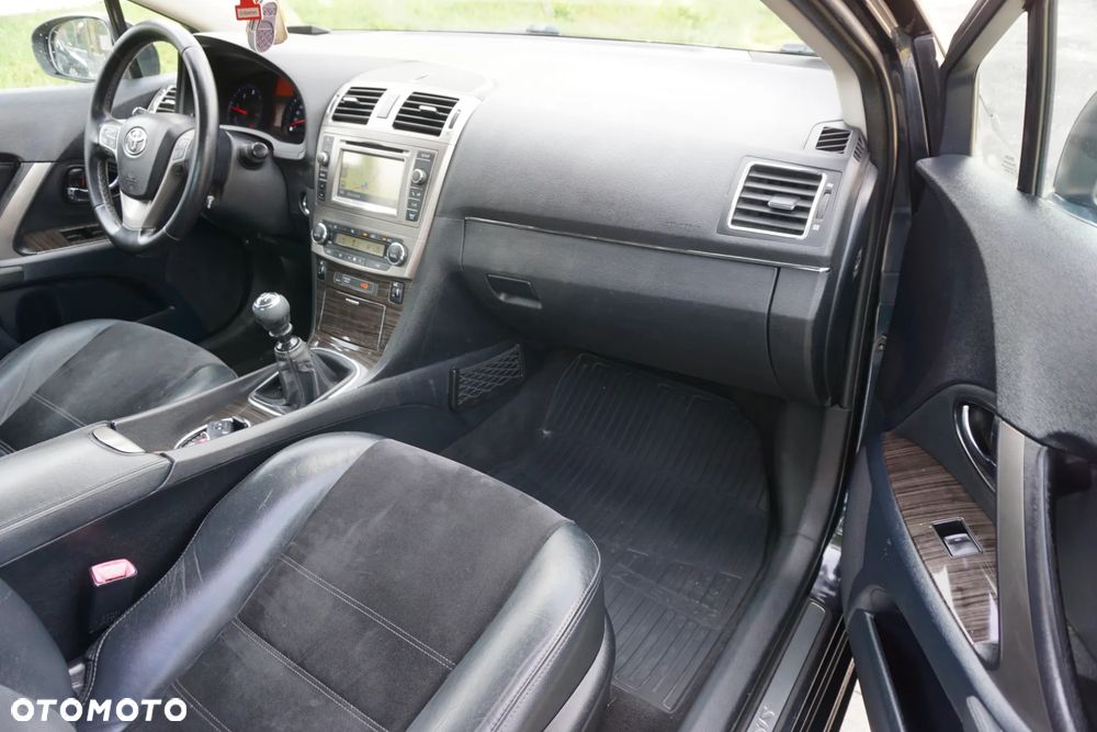 Toyota Avensis 2.0 D-4D Premium - 16