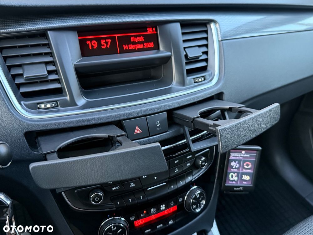 Peugeot 508 1.6 T Allure - 26