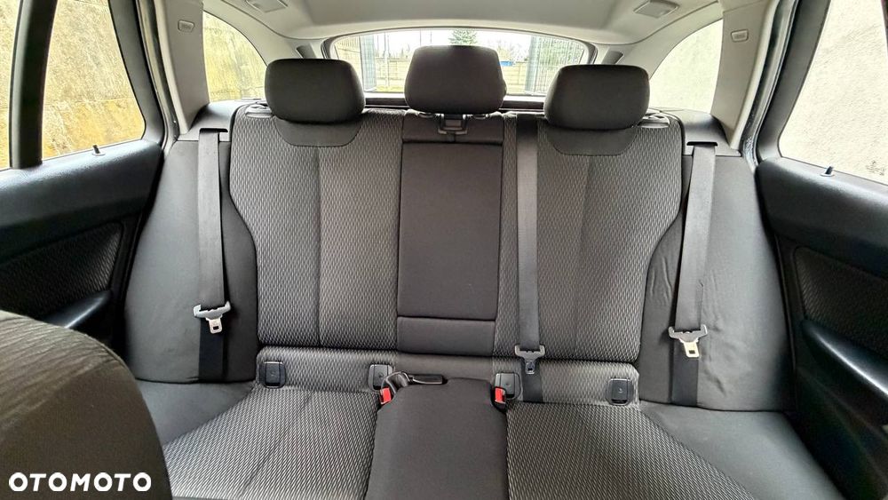 BMW Seria 3 316d - 11