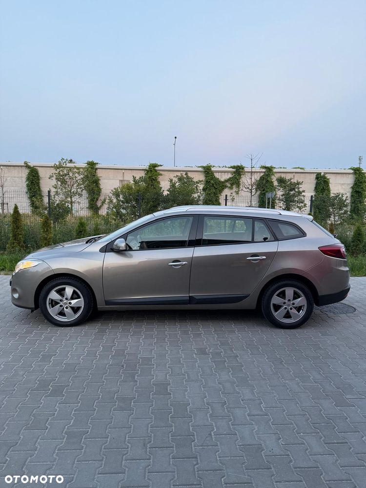 Renault Megane 1.6 16V Dynamique Euro5 - 1