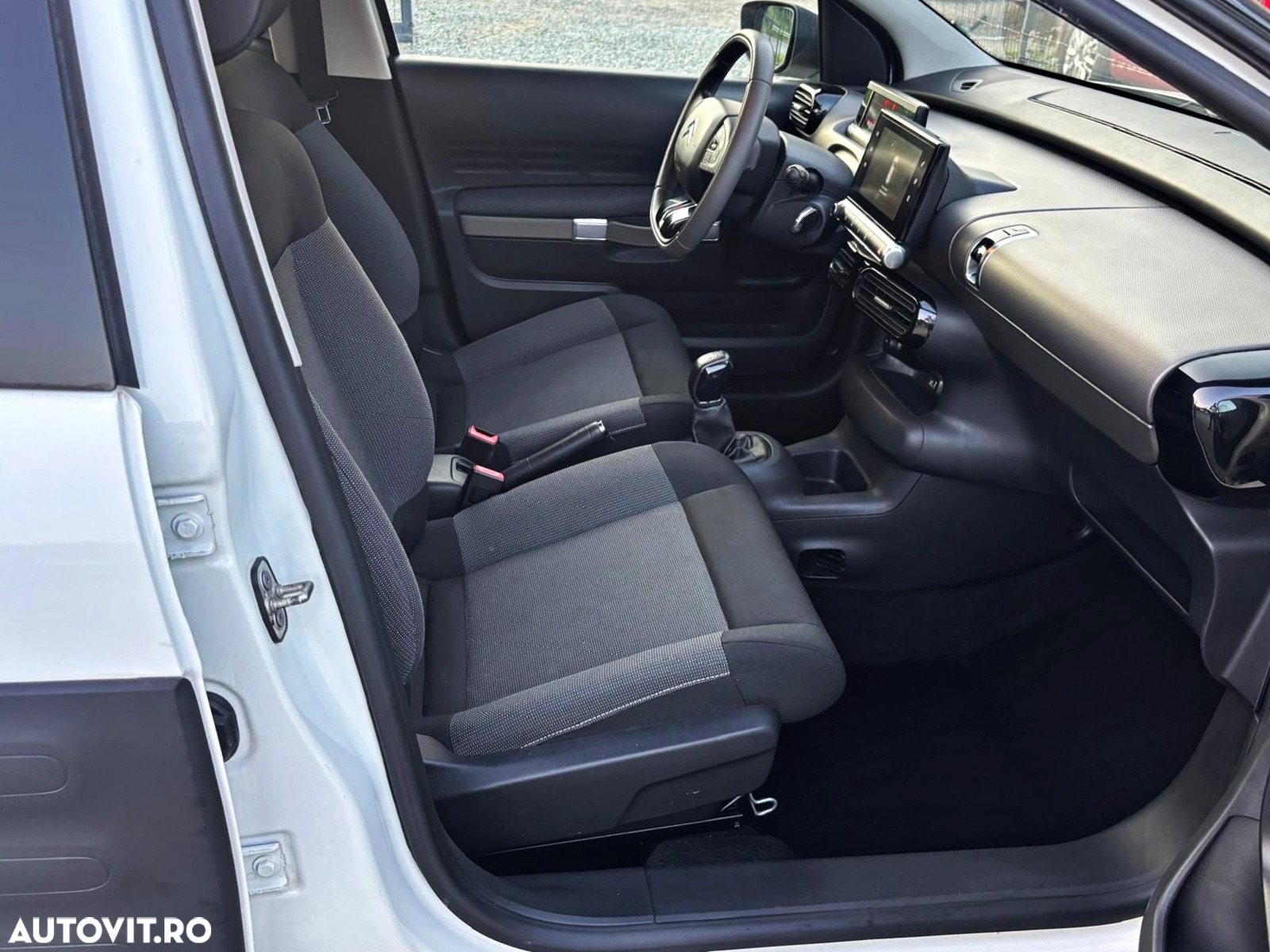 Citroën C4 Cactus PureTech 82 Business Class - 15