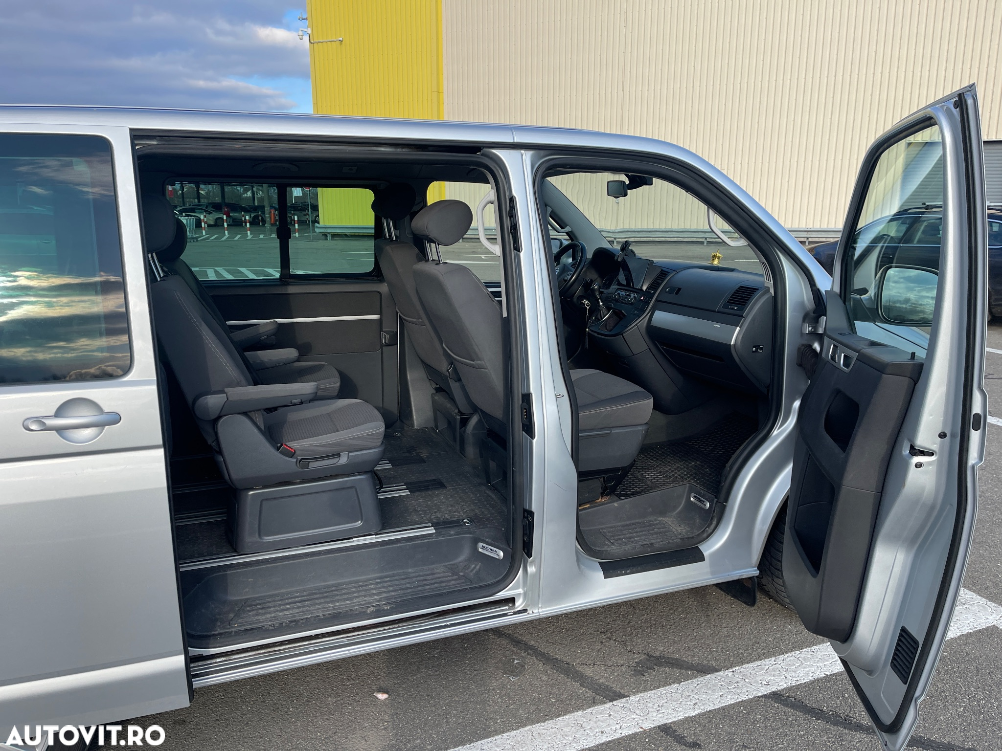 Volkswagen Multivan - 3