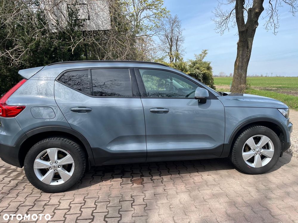 Volvo XC 40 T3 Momentum Core - 2