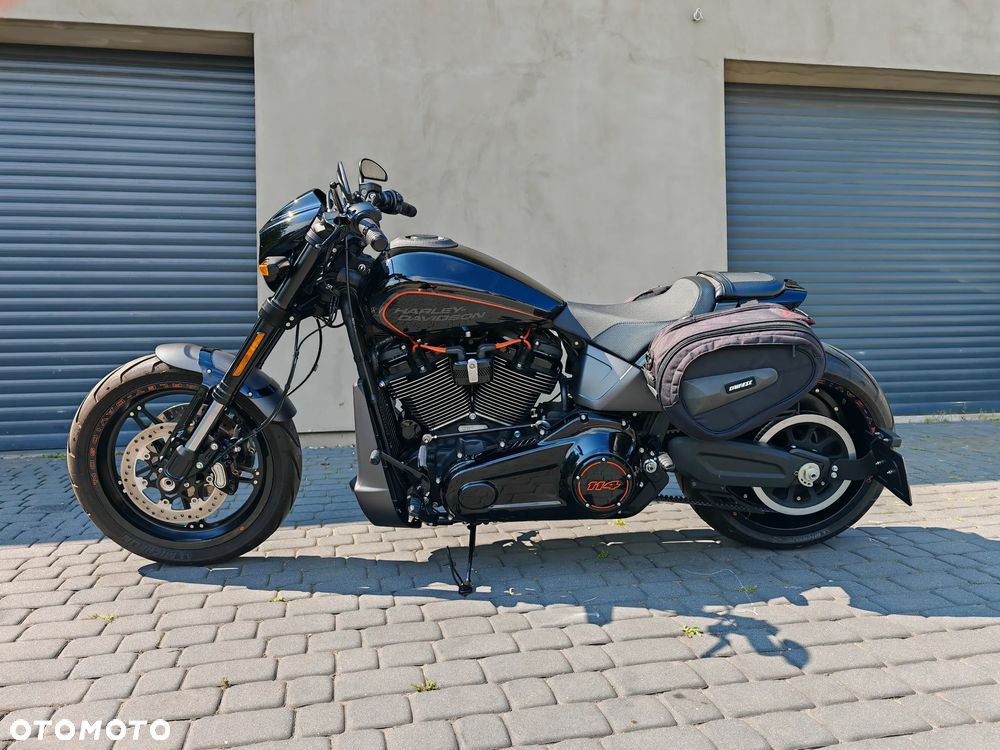 Harley-Davidson Softail FXDR - 4