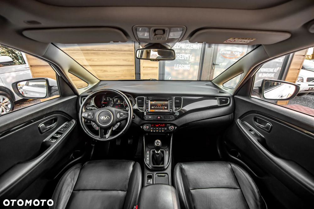 Kia Carens 1.7 CRDi 136 Dream Team Edition - 27