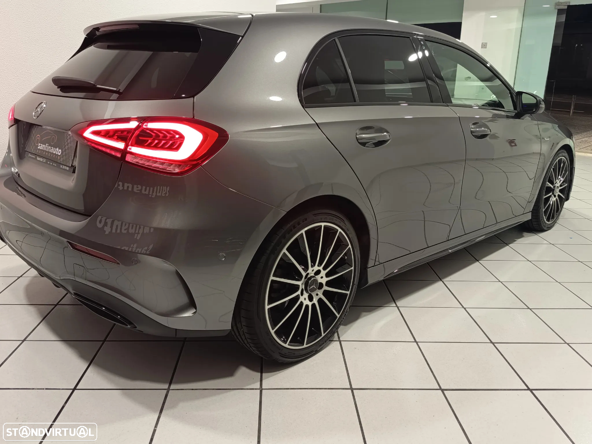Mercedes-Benz A 180 d AMG Line - 11