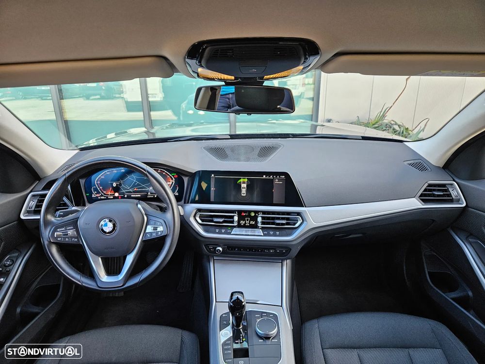 BMW 320 d Auto - 10