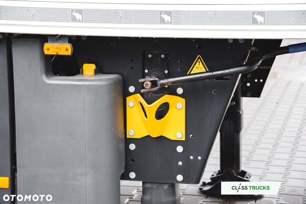 Schmitz Cargobull SKO FP 60 ThermoKing SLXi 300 - 12
